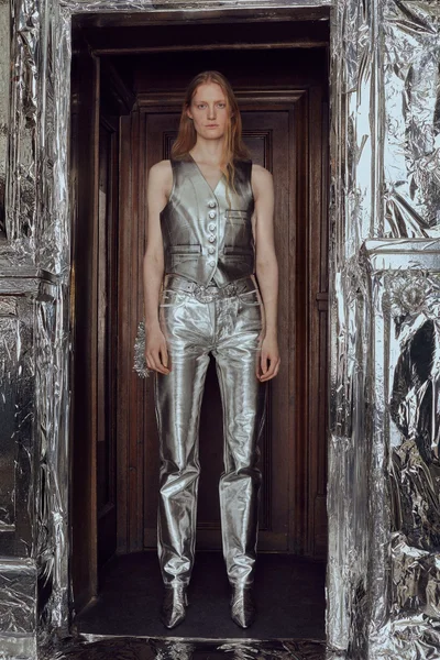Look 3